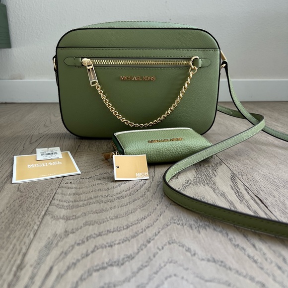 Michael Kors Crossbody bag and card case - Picture 1 of 4